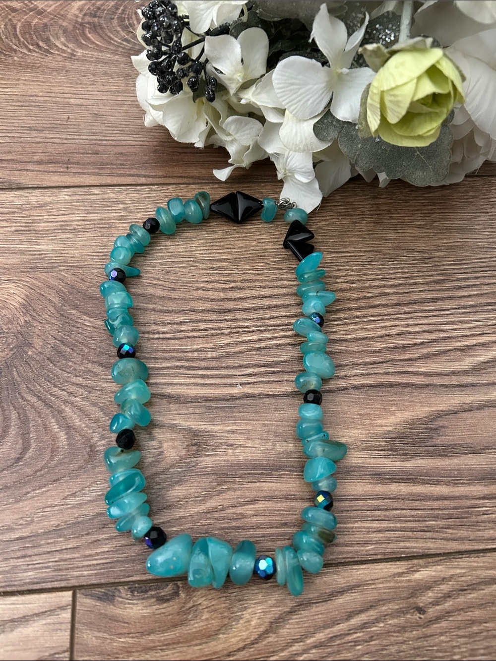 Turquoise Beaded Women's Necklace - Unbranded